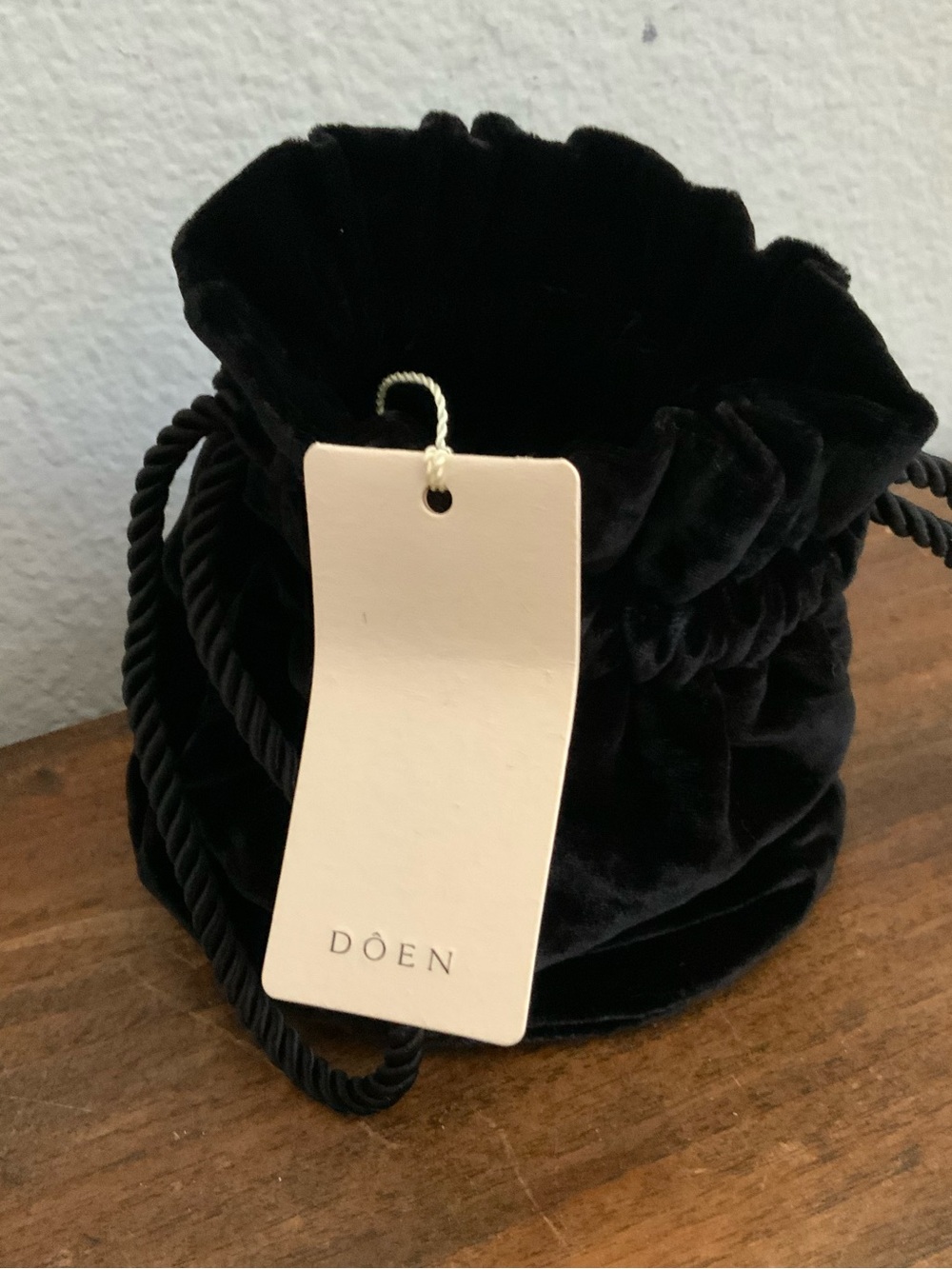 Doen Black Velvet Drawstring Pouch Bag